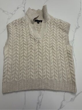 Broadway 38 Cable Knit Mock-Neck Sweater Vest - Cream size M